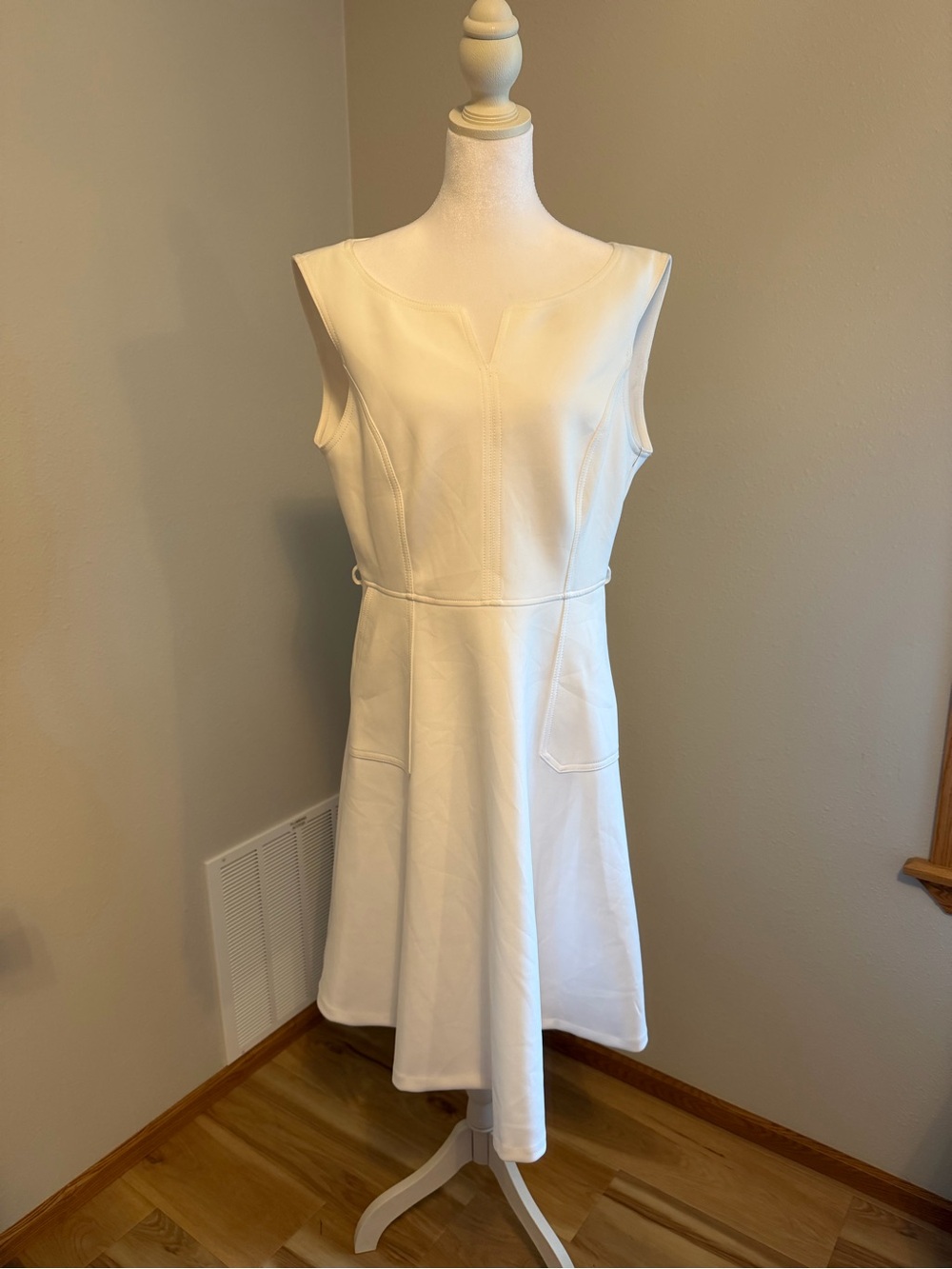 Calvin Klein Classic White Sleeveless A-Line Dress